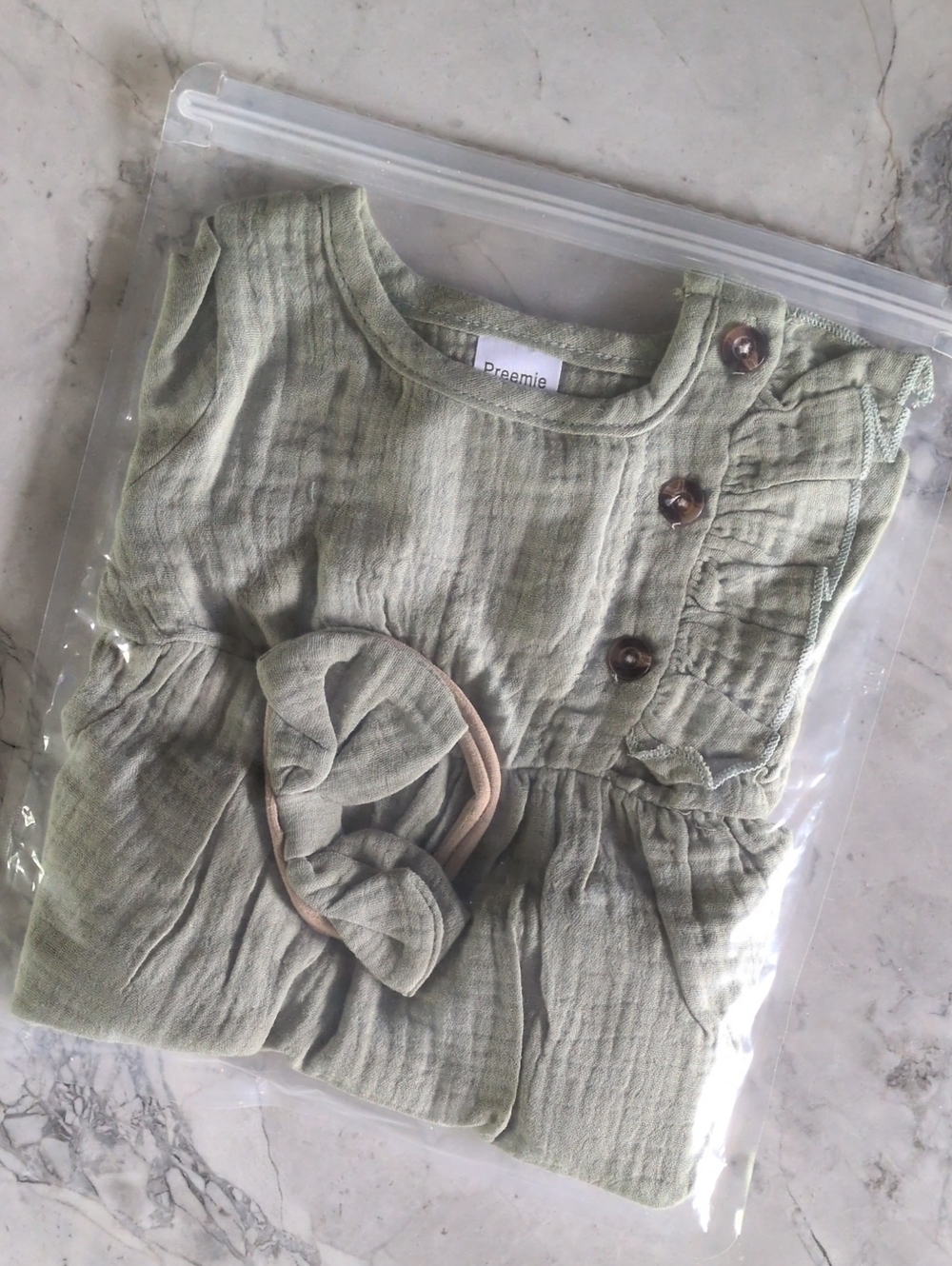 Preemie Outfit With Matching Bow